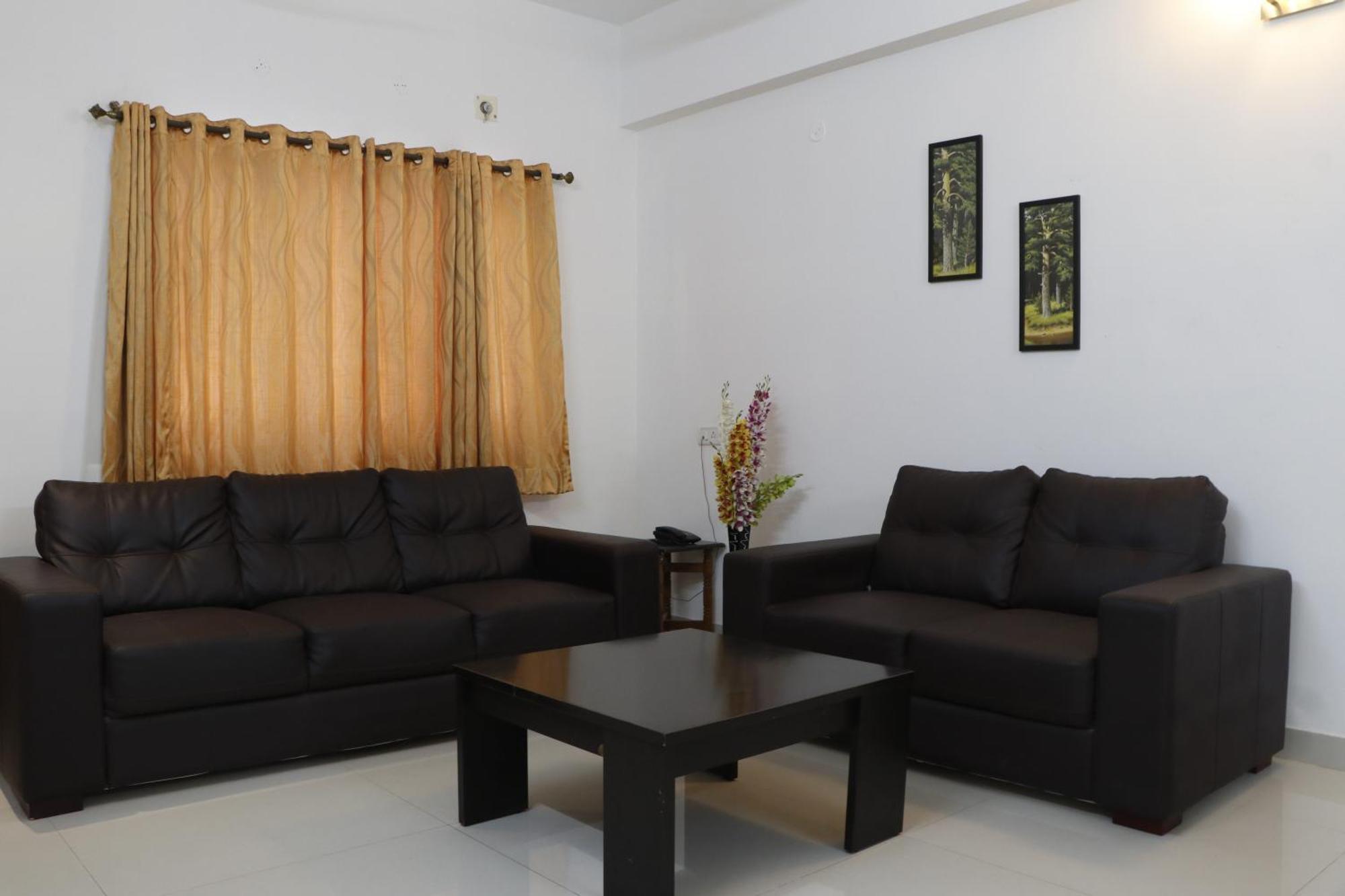 Fiesta House Pallikaranai Chennai Exterior photo